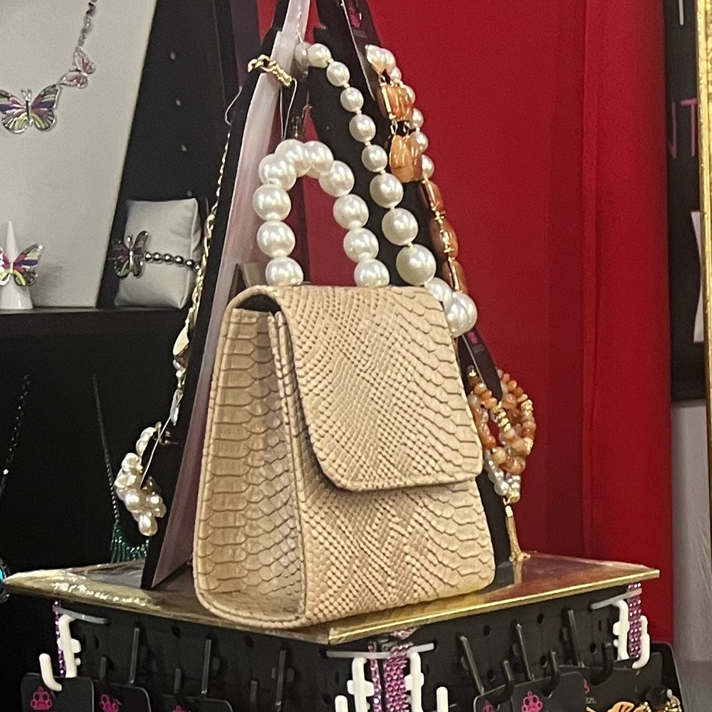 Elegant Beige Snakeskin Pattern Bag